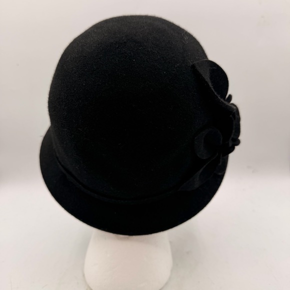 Nine West Black Wool Cloche Hat with Floral Accent – 60 cm - Picture 5 of 9